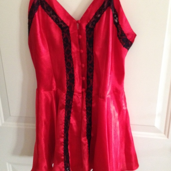 VS nightgown