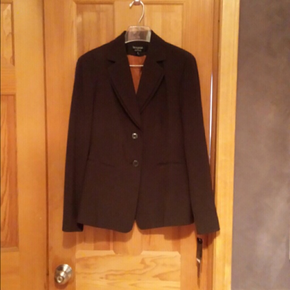 NWT! Signature by Larry Levine pant suit- sz 8 - Picture 2 of 4