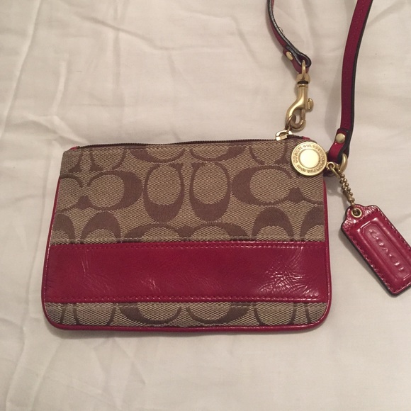 Coach Wristlet LIKE NEW BARELY USED!!!!