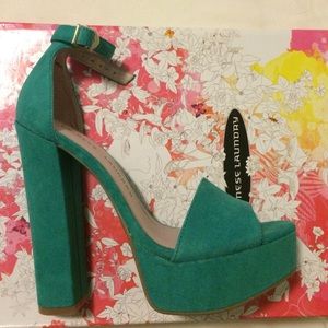 Chinese Laundry "Avenue" Heels