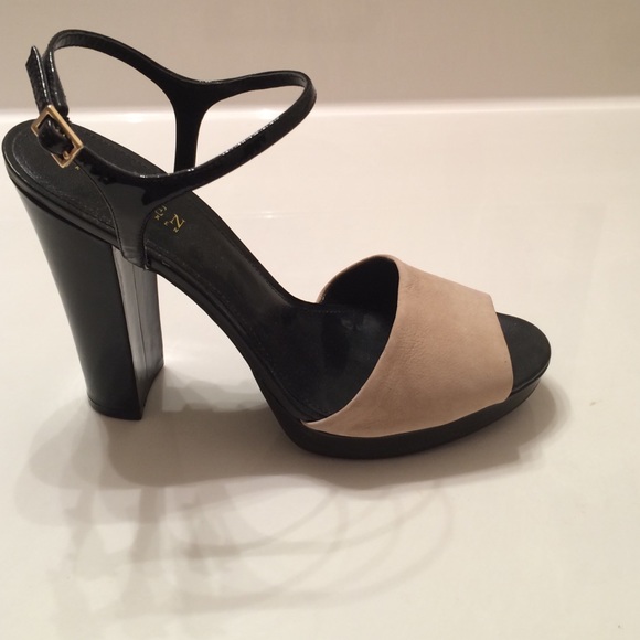 Reduced! Brand new Lauren Ralph Lauren heel