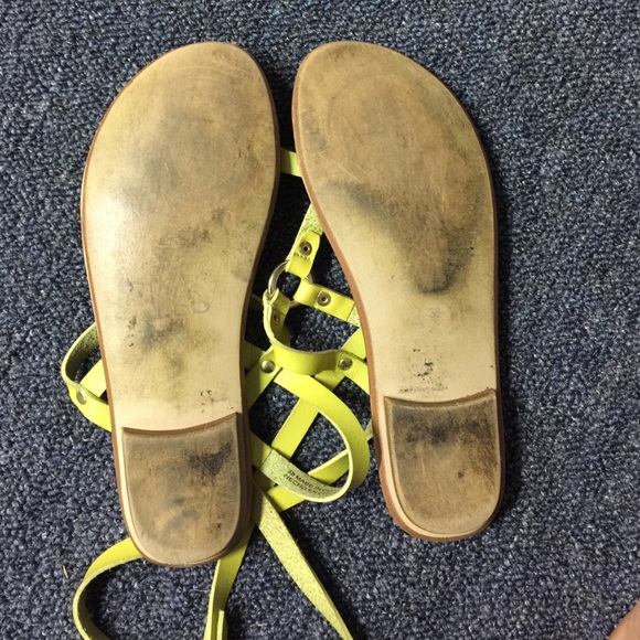 Lime green sandals - Picture 4 of 4