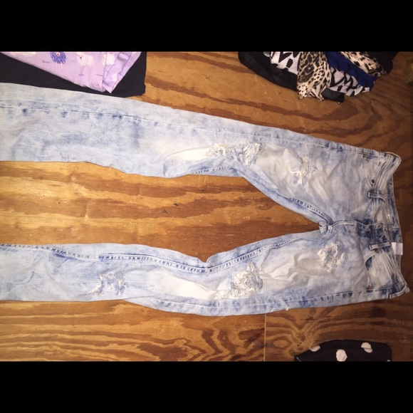 H&M DISTRESSED STONE WASHED SKINNY JEANS