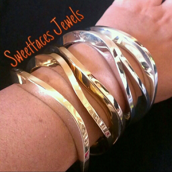 Wavy Bangle Bracelet - Picture 2 of 2