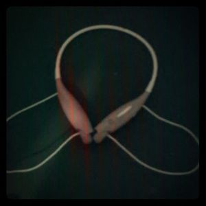 Red and white neckset Bluetooth