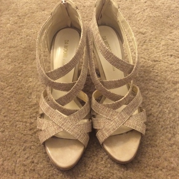 Woven ivory heels✨