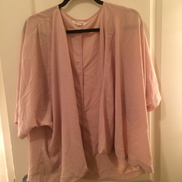 ⭐️BABY PINK KIMONO⭐️(SIZE:LARGE)