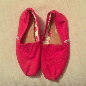 Red Toms shoes