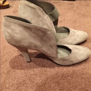 NINE WEST Gray Suede Women's Heels
