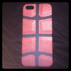 Selling an IPhone 5,5s basketball theme case