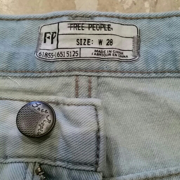SOLD FREE PEOPLE denim cut offs size 28 - Picture 3 of 4