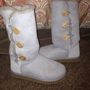 Tall bailey button uggs!