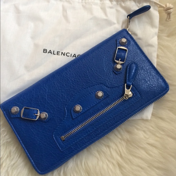 Sold on Tradesy！Authentic Balenciaga zip wallet