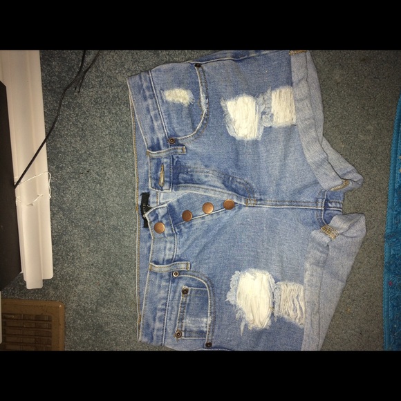 Forever 21 distressed shorts