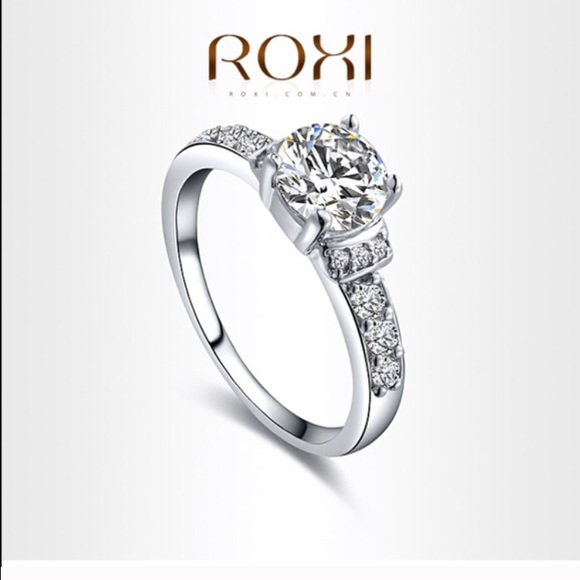 Size 5 - New Silver Tone Ring