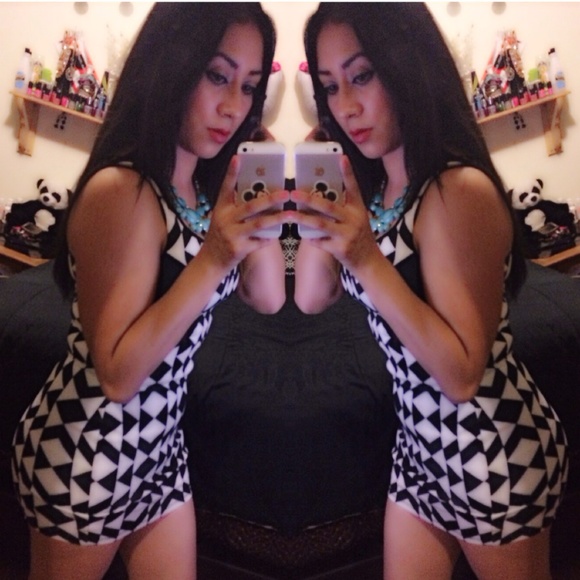 Dress - Picture 1 of 3