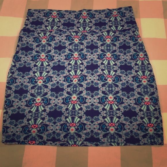 NEW - Charlotte Russe Blue Bodycon Paisley Skirt - Picture 1 of 1