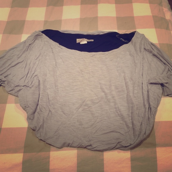 NEW - Love Notes Women's Gray Crop Top - Picture 1 of 1