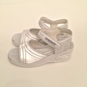 Vintage '90s iridescent futuristic sandals