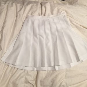 White High wasted pleated tennis skirt