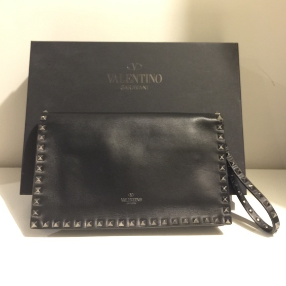 *SOLD* Valentino Rock Stud Noir Clutch - Picture 2 of 4
