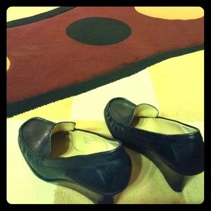 Wedge comfy black shoes