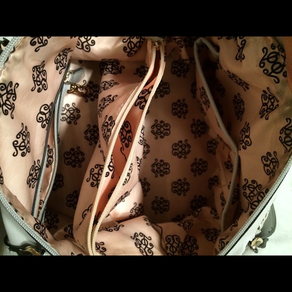 Jessica Simpson Purse - Picture 3 of 4