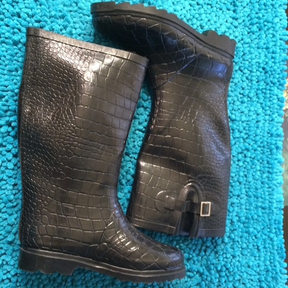 Women's SZ 7 Black Rain Boots 👢