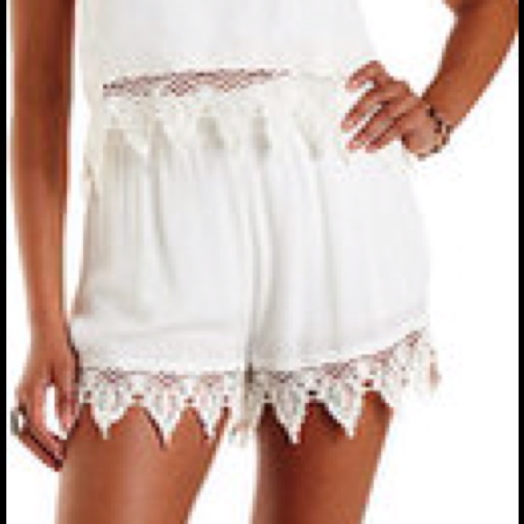 White crotchets shorts - Picture 2 of 2