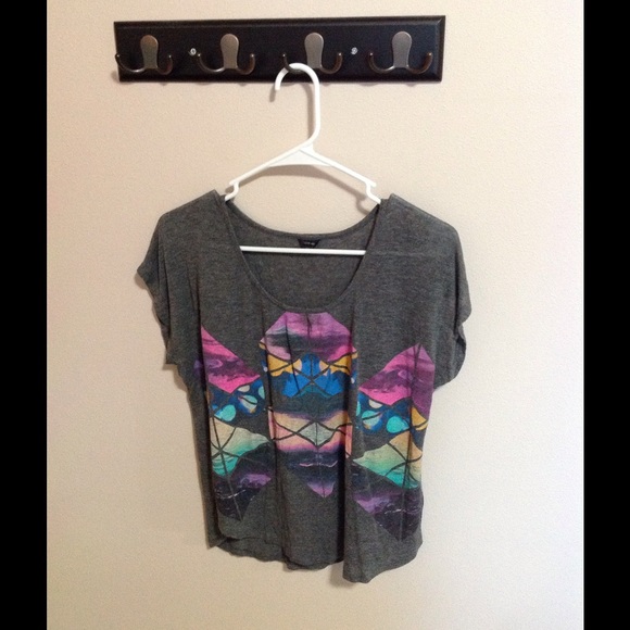 Geometric flowy shirt