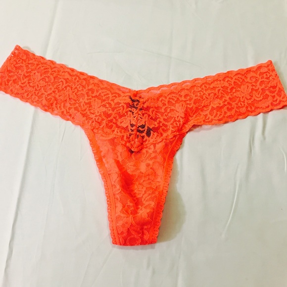 ◾️◾️◾️SOLD◾️◾️◾️Victoria's Secret thong!