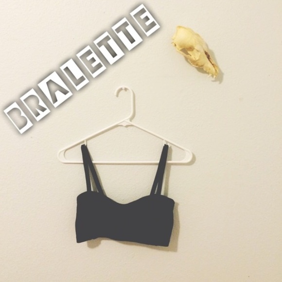 *ON HOLD* Brandy Melville  |  Chiyo Top