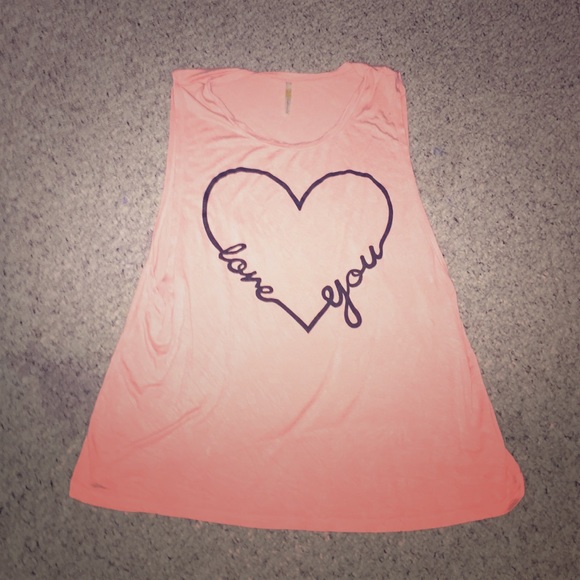 Pastel Peach Heart Love You Muscle Tee ~ XL