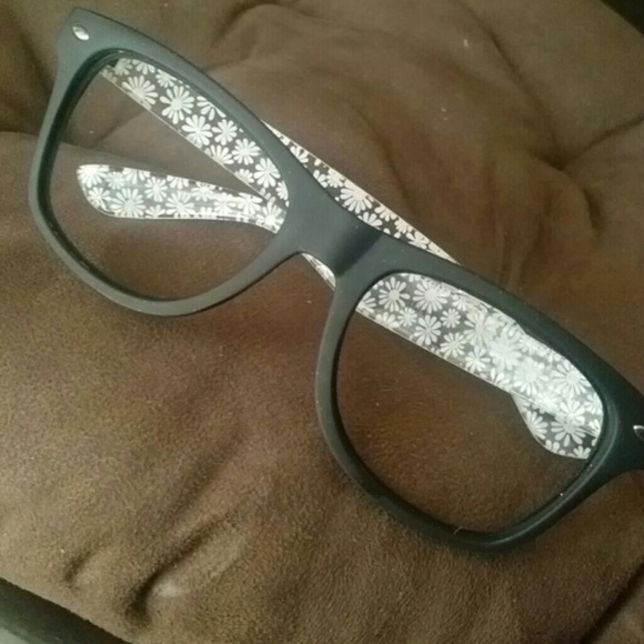 Super cute fashionable glasses frames