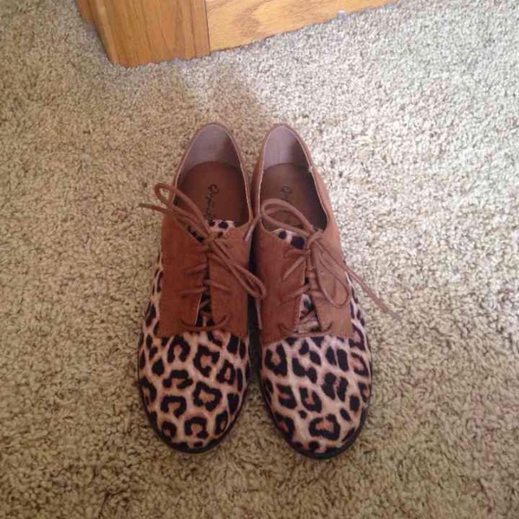 Leopard print oxfords