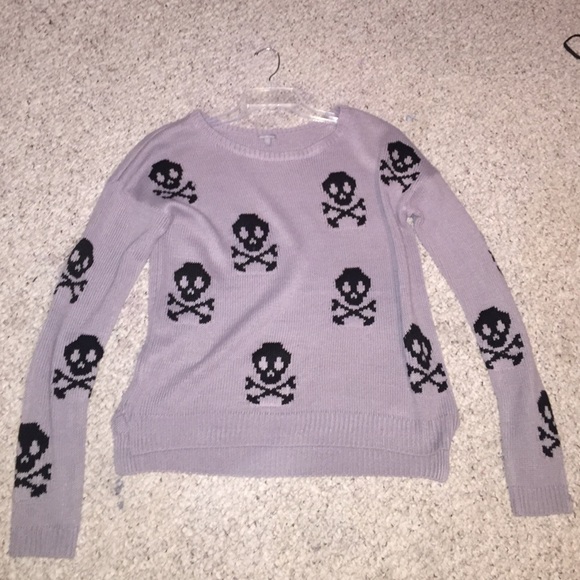 Charlotte Russe Gray Skull Sweater ~ Size XL
