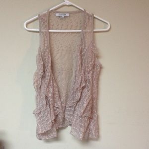 🎀Forever 21 neutral lace vest🎀