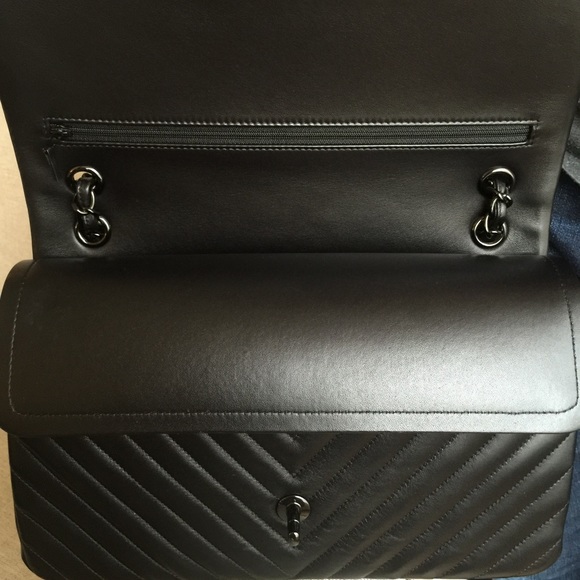 [SOLD] Chanel So Black Jumbo Chevron Classic Flap - Picture 4 of 4