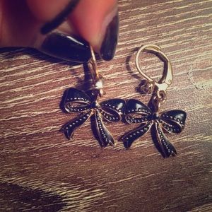 Betsy Johnson bow earrings