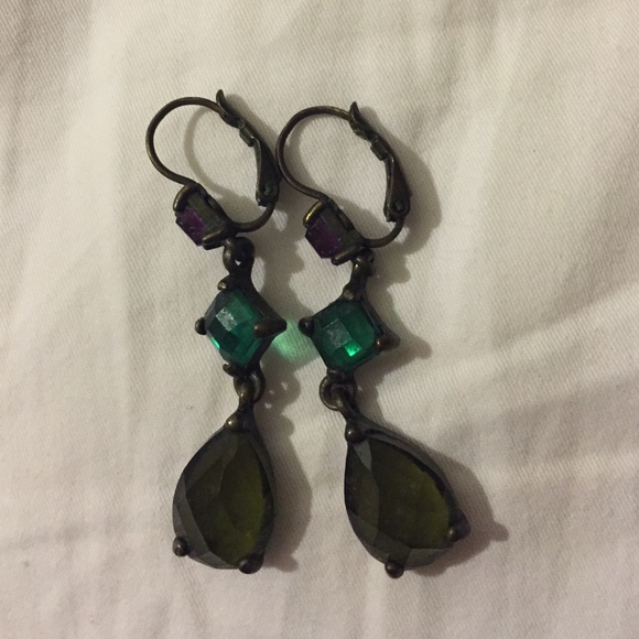 Avon black 3 part hanging earrings - Picture 1 of 1