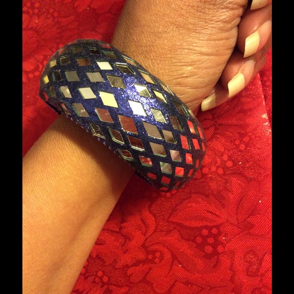 Bracelet - Picture 1 of 1