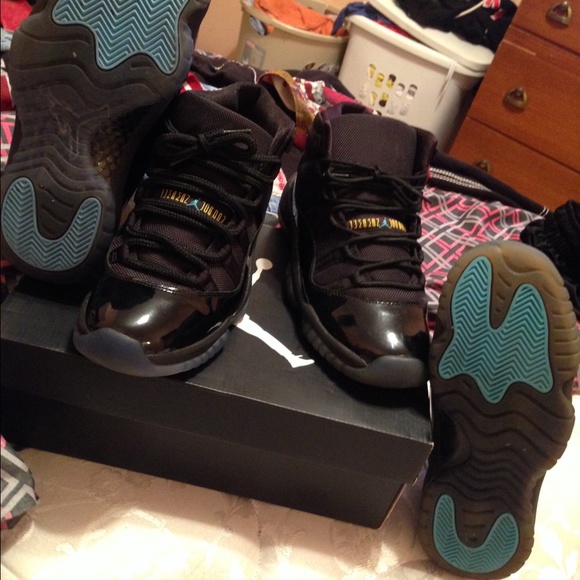 Selling my size 7 pair of gamma blue 11s only - Picture 1 of 4
