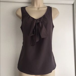 Gap sleeveless top