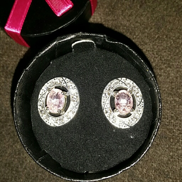 Fashion earrings