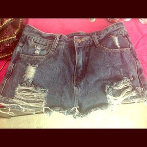 Cut Off High-Waist Shorts