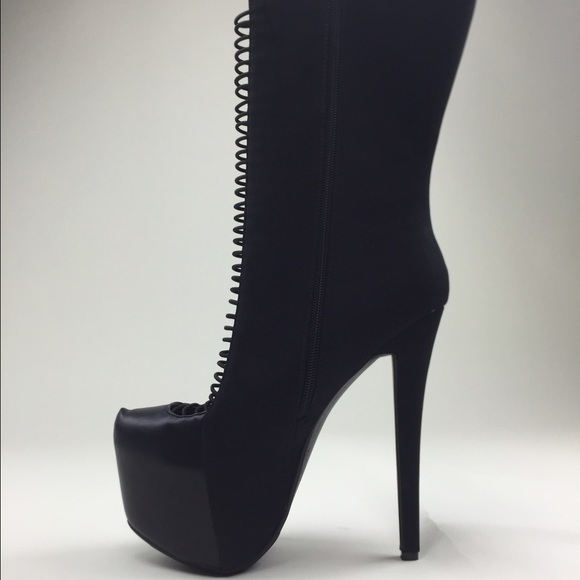 Raven - Picture 5 of 5