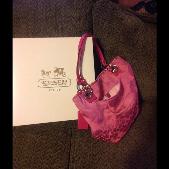 Coach Alex - Picture 4 of 4