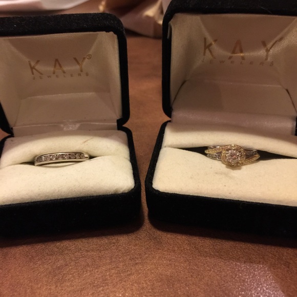 SOLD - Picture 3 of 4