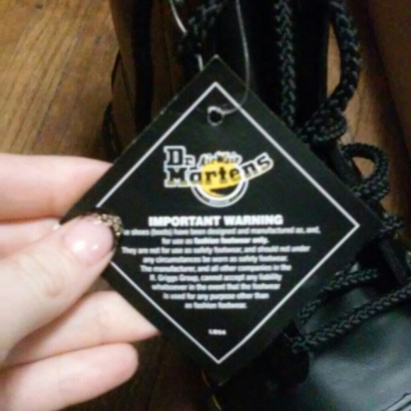 Doc Martens - Picture 3 of 4