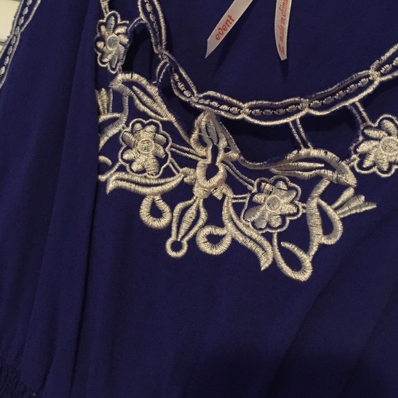 Dress. - Picture 2 of 2